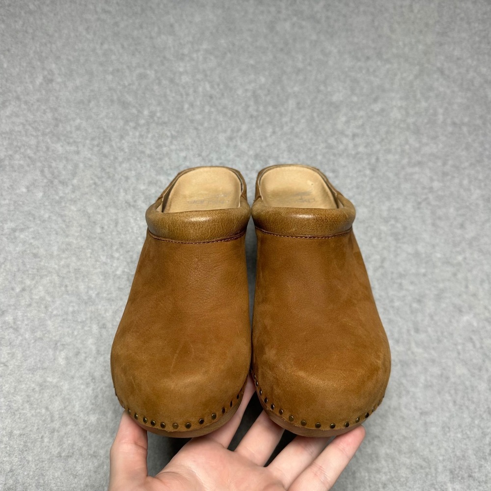 Dansko Sammy Nubuck Leather Womens 36/US 5.5 Tan Brown Studded Block Heels - Picture 5 of 8